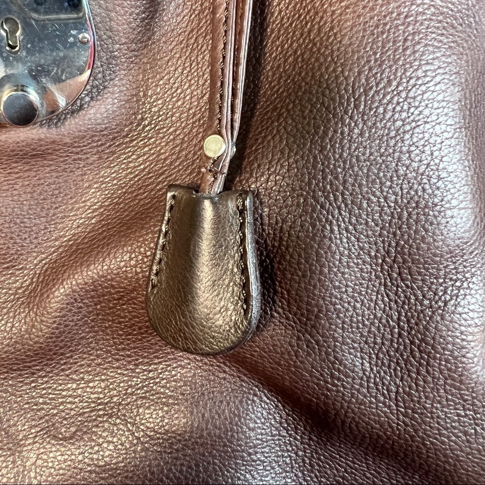 CALVIN KLEIN Shoulder bag with clasp closure. Brown pebble leather. Key fob - Picture 7 of 11